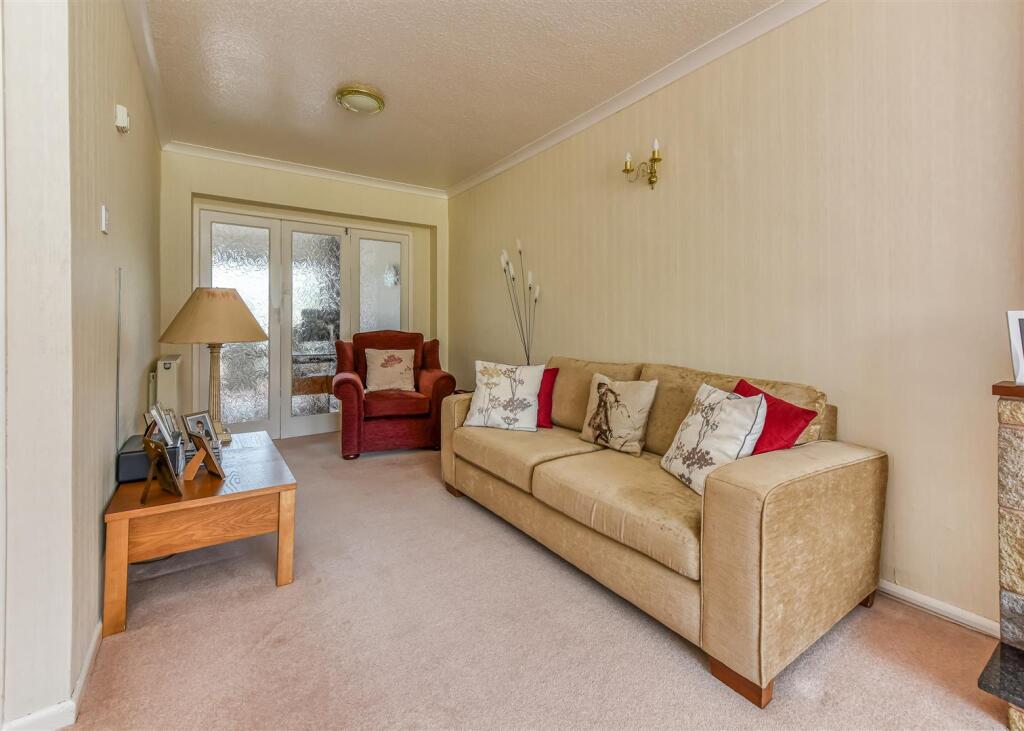 49 Common Road-Living Room (2).jpg