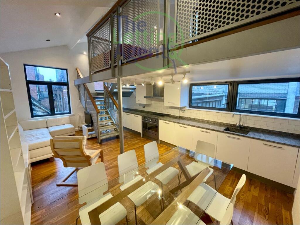 Open-Plan Living Room, Kitchen and Dining Area