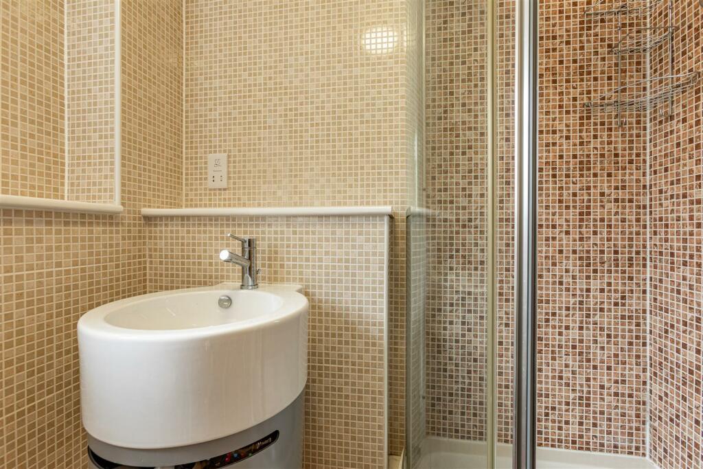 3 William Law Gardens Galashiels 53.JPG