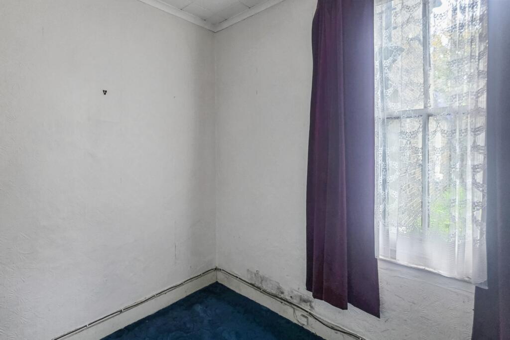 43 Rothschild Road, Chiswick, London, W4 5HT