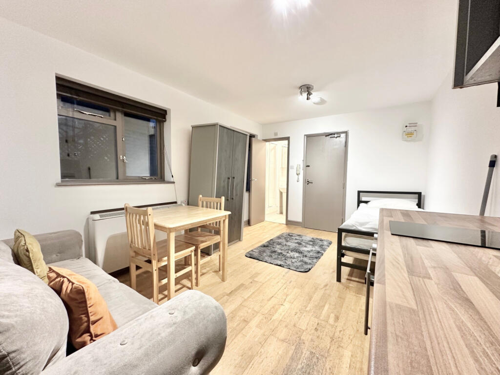 Studio Flat for Rent
