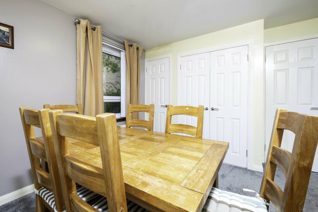 31 Woodlands Gardens