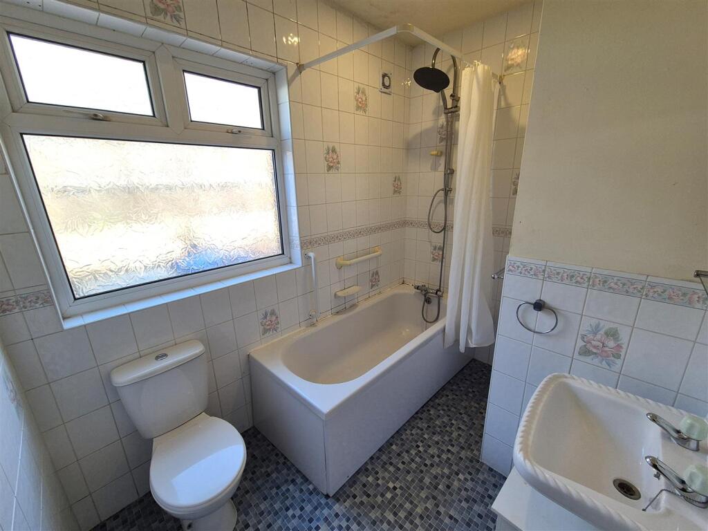 Mayfield Road, 1 - Bathroom 1.jpg