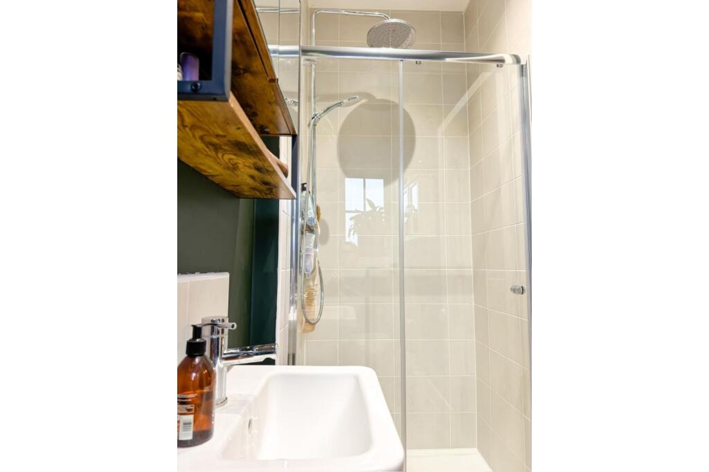 En-suite Shower Room
