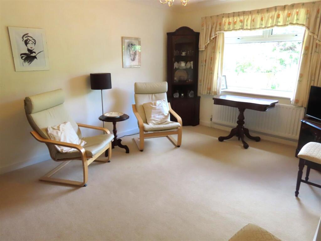 BEDROOM THREE/DINING ROOM