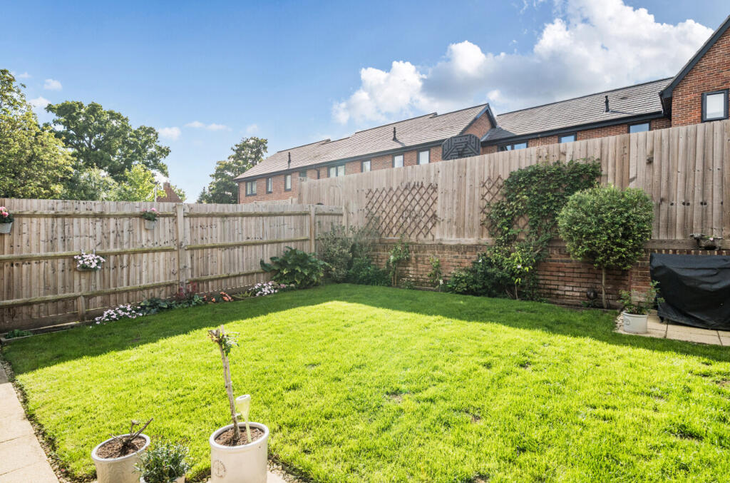 1348840-16-68bf01...