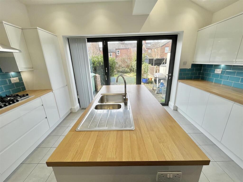 Breakfast Kitchen Aspect 5