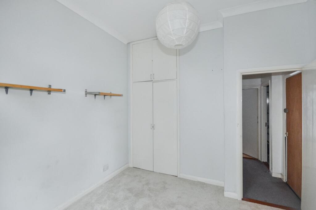 Flat B, 79 Hereford Road, Notting Hill, London W2 5BB