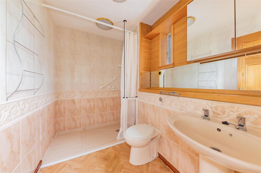 17 Broomlee Road Dundee-9.JPG