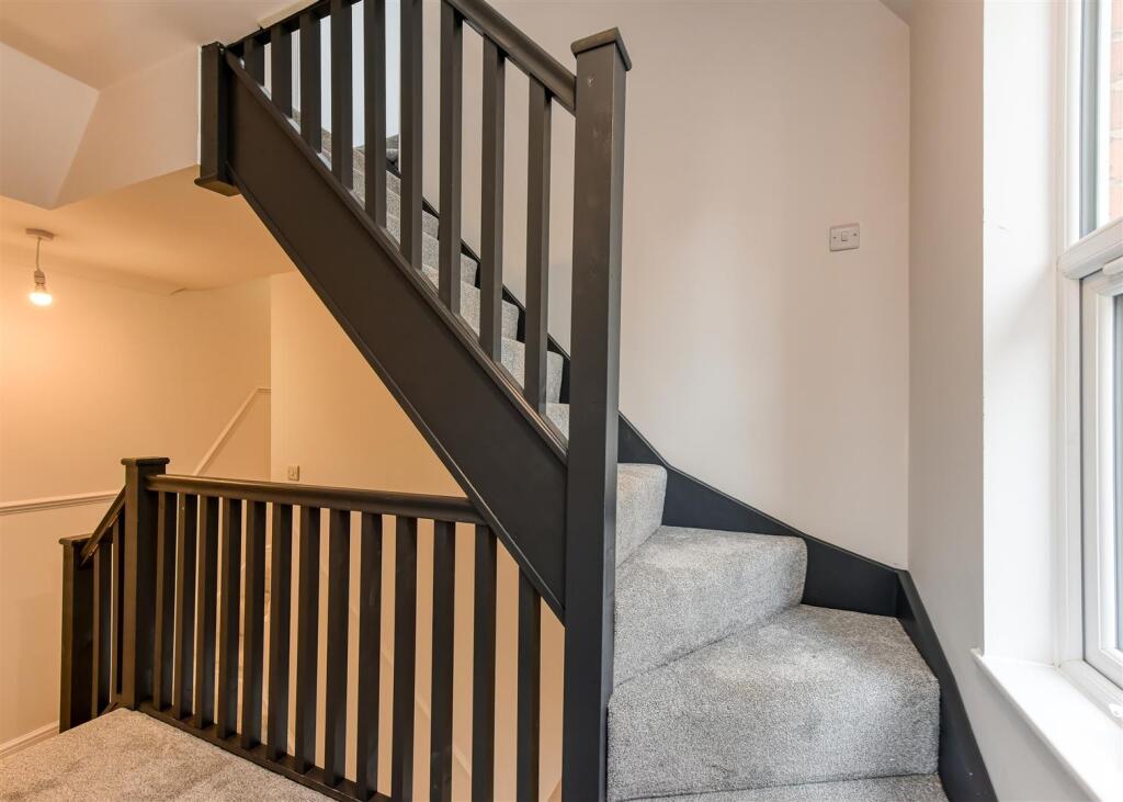 100 Jeffcock Road-Landing.jpg