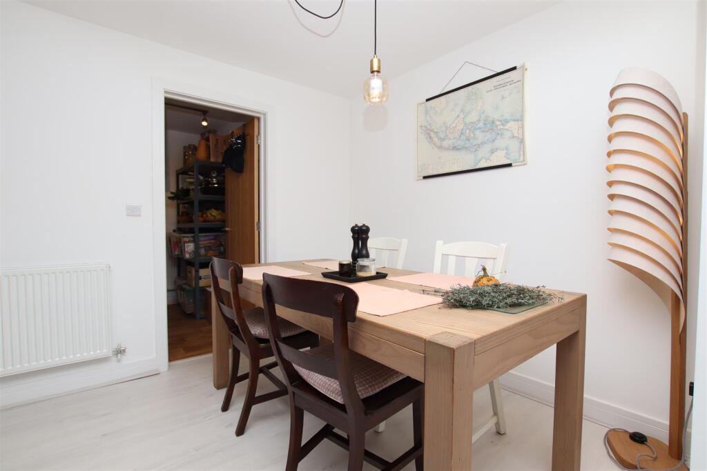 Dining Area.JPG