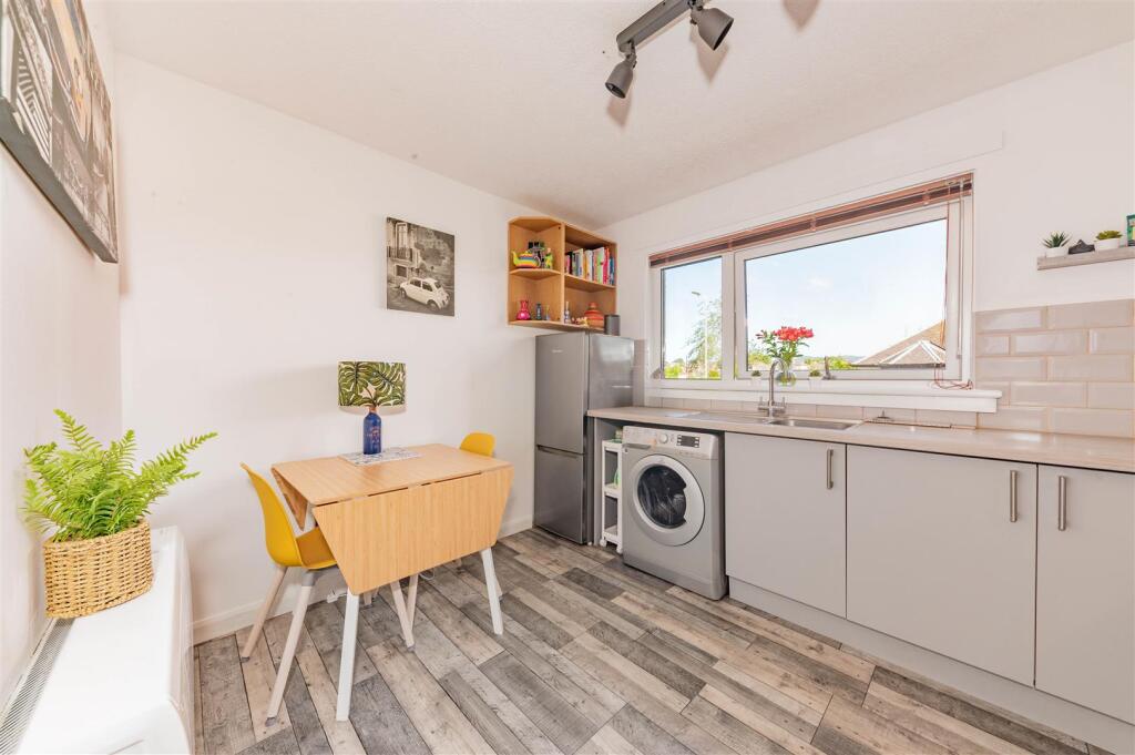 2 West School Road Dundee-7.JPG