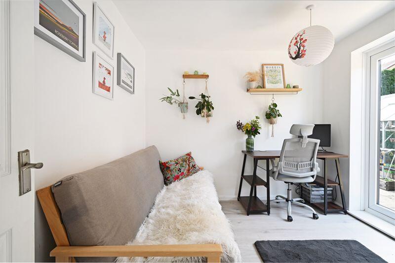 Bedroom/Study