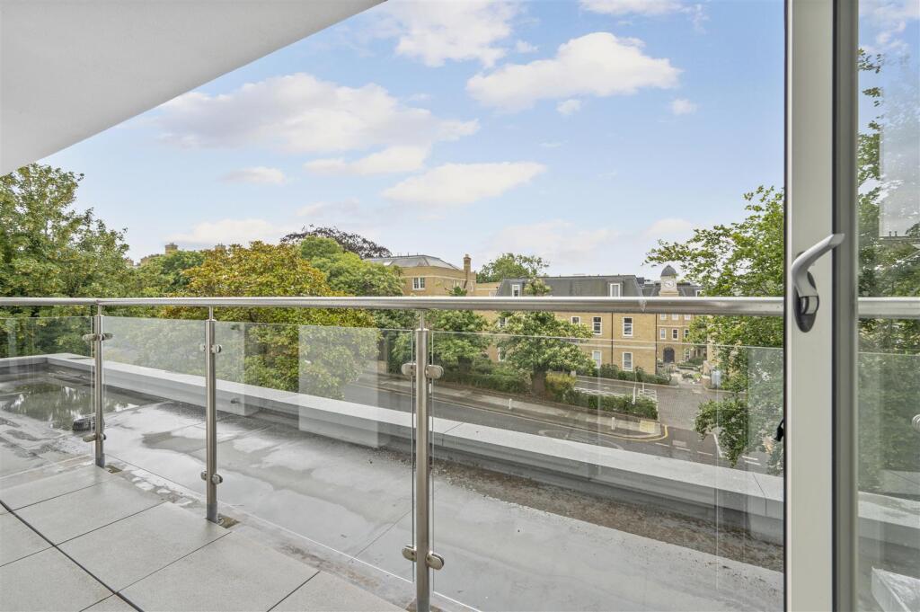92 Copse Hil,39.jpg