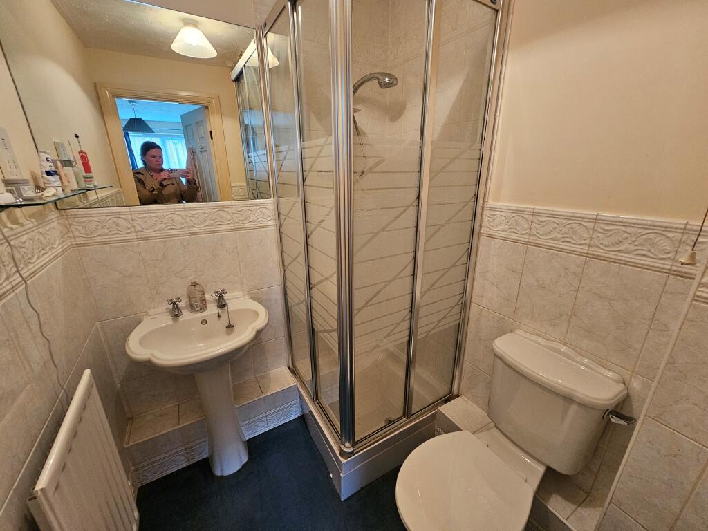 En-suite Bathroom