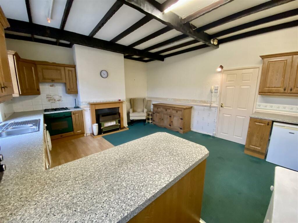 Bramleys Estate Agents - Shillbank - Mirfield (27)