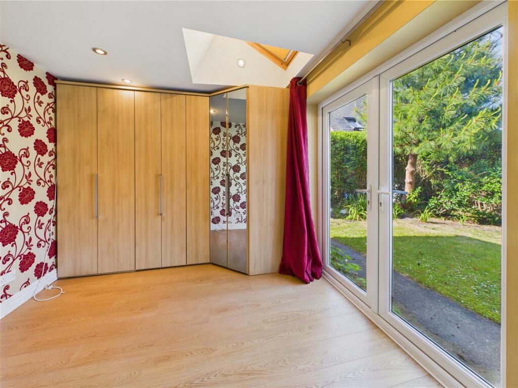 Garden Room/Bedroom 4