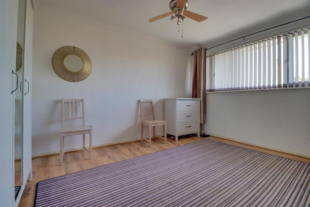 66 BEAUCHAMPS DRIVE INSIDE-13.jpg