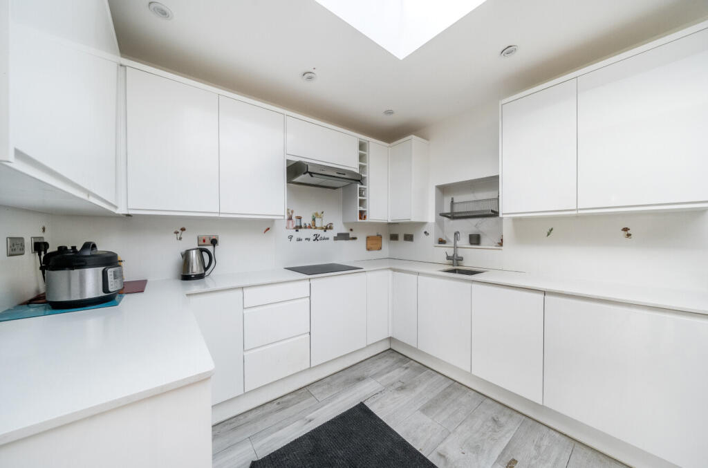 1384920-30-6925d5...