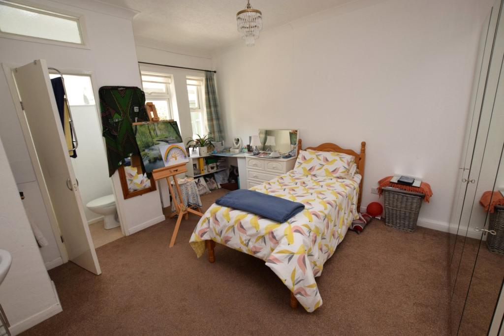 Flat 2 Bedroom
