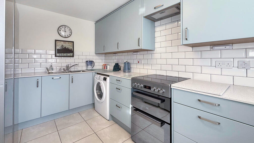 Kitchen/breakfast...