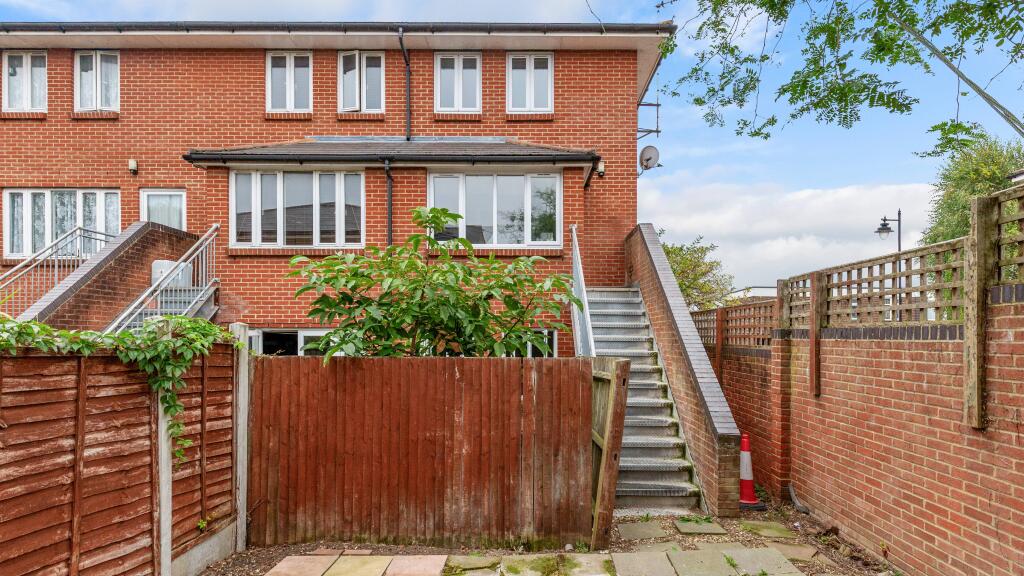 14 Silver Birch Avenue, Chingford, London, E4 8YT