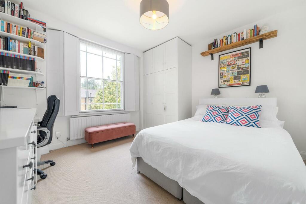 Bedroom (1).jpg