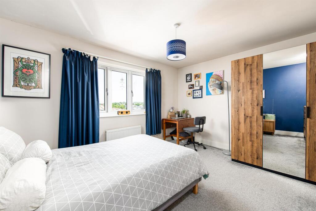 Bedroom2_1.jpg