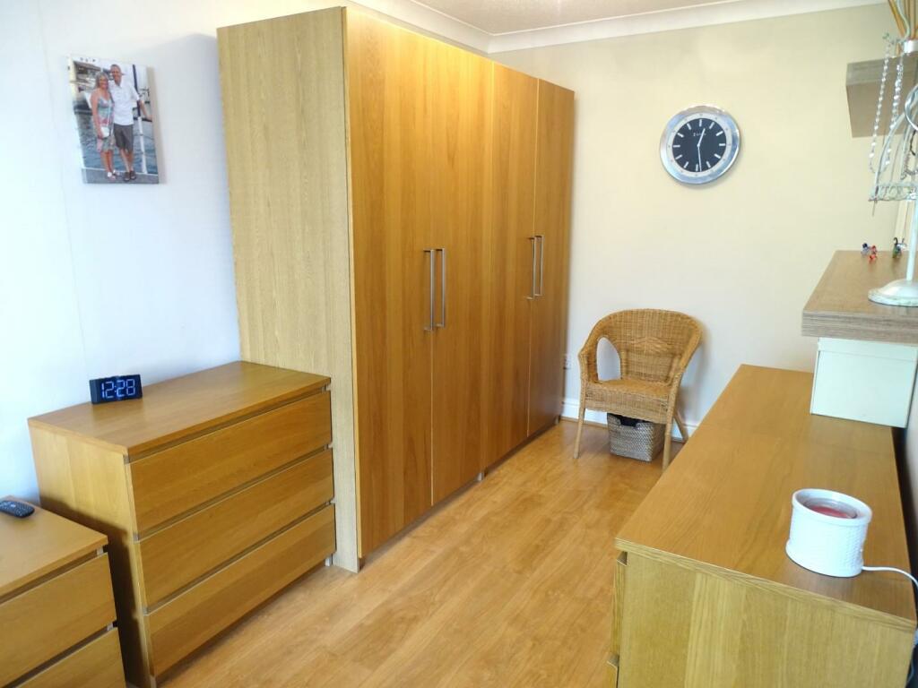 DRESSING AREA