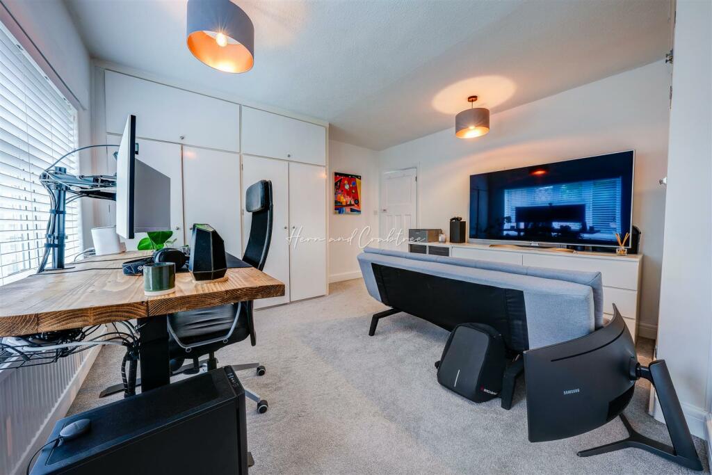 Porthamal Gardens, Rhiwbina, HernCrabtree (20).jpg