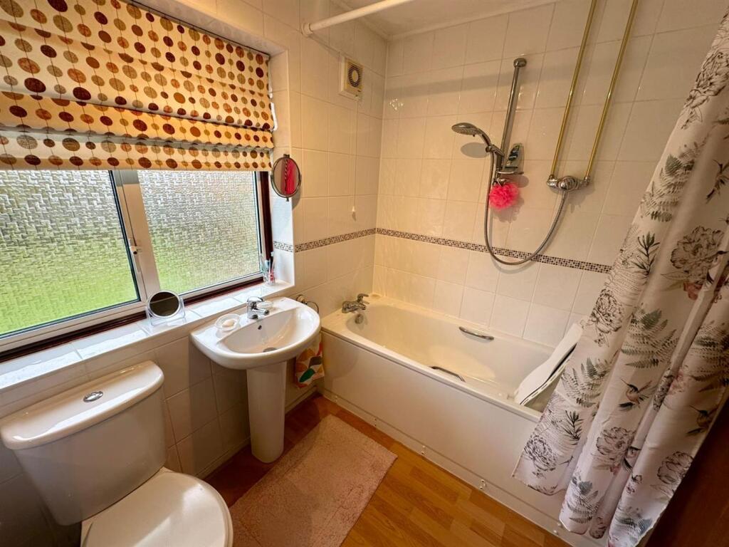 WhatsApp Image 2025-09-17 at 13.46.48_22647d02.jpg