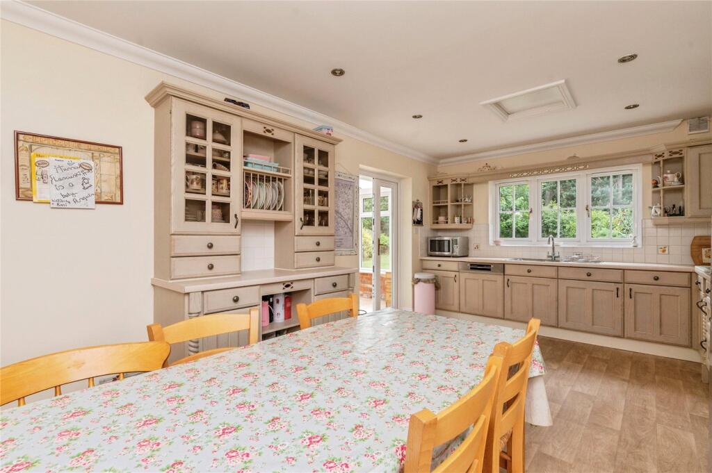 Kitchen Diner