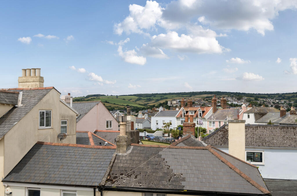 1298997-11-684862...