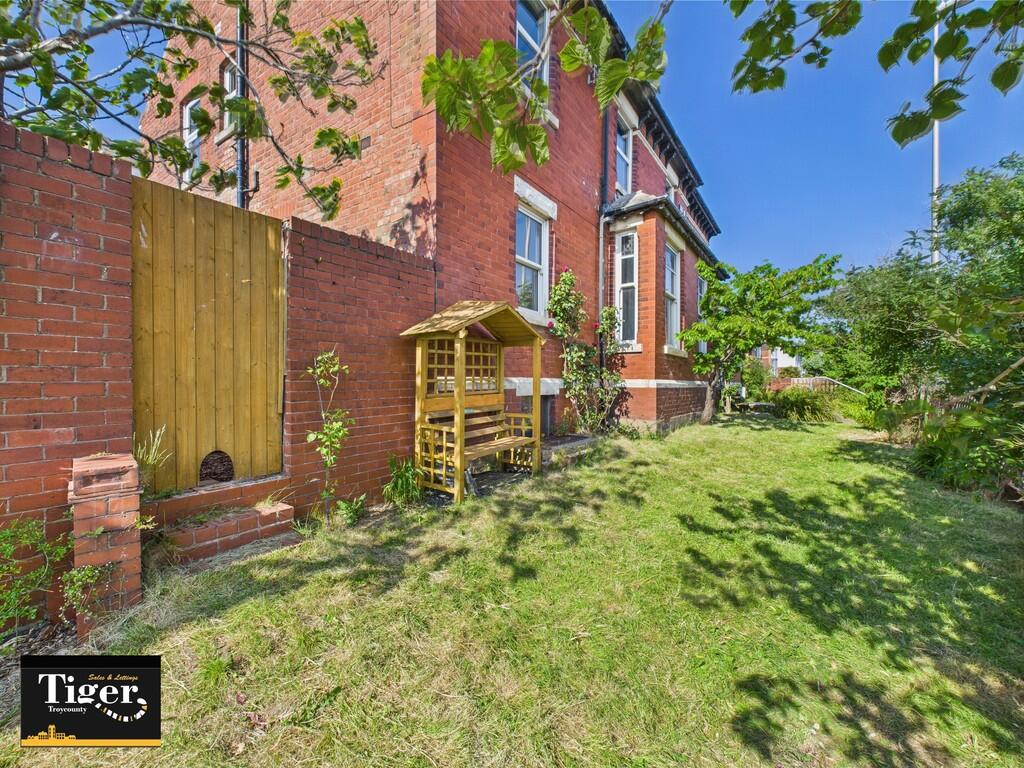 CAM03440G0-PR0320...