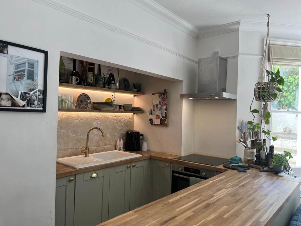 Kitchen 1 