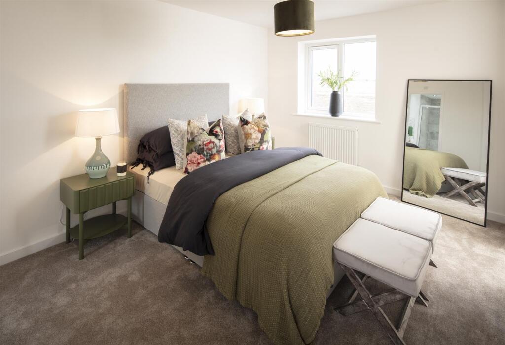 Principal bedroom