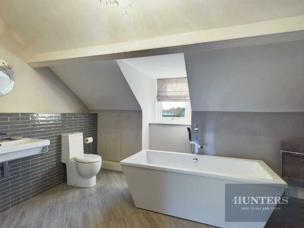 En Suite Bathroom