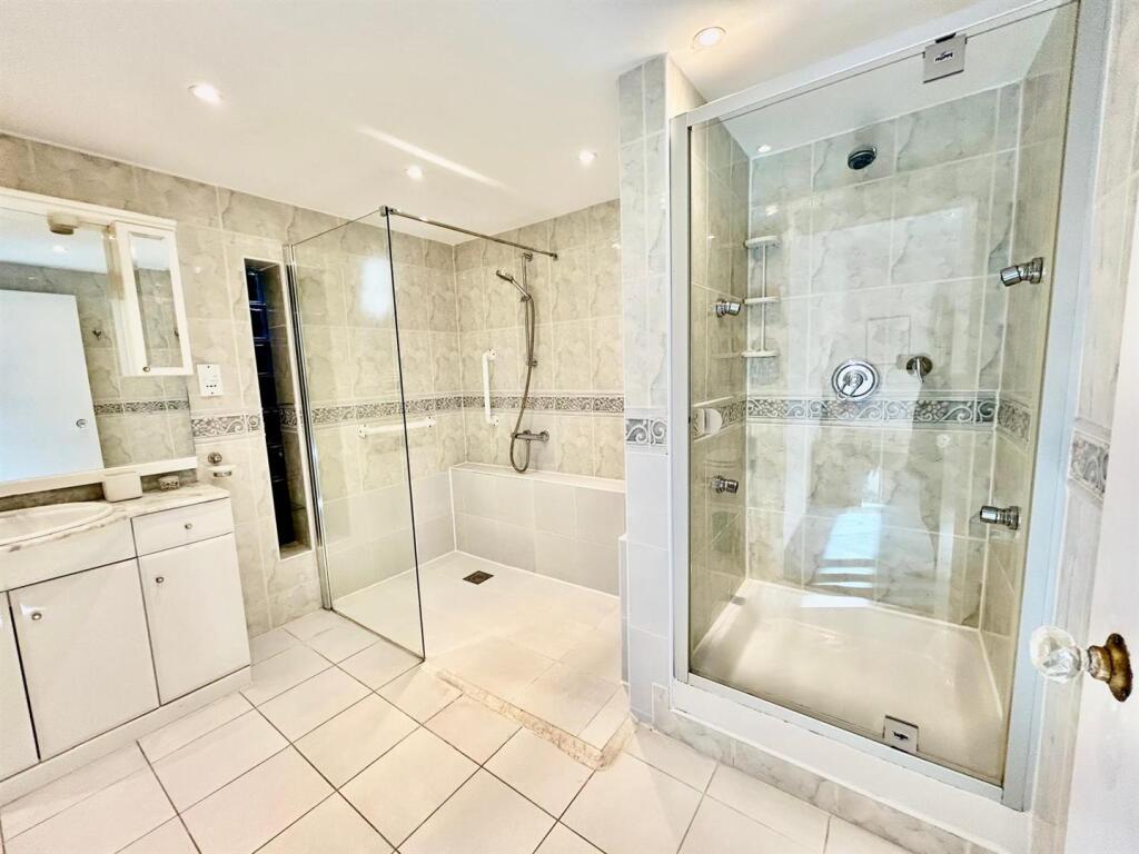 En-Suite Shower Room