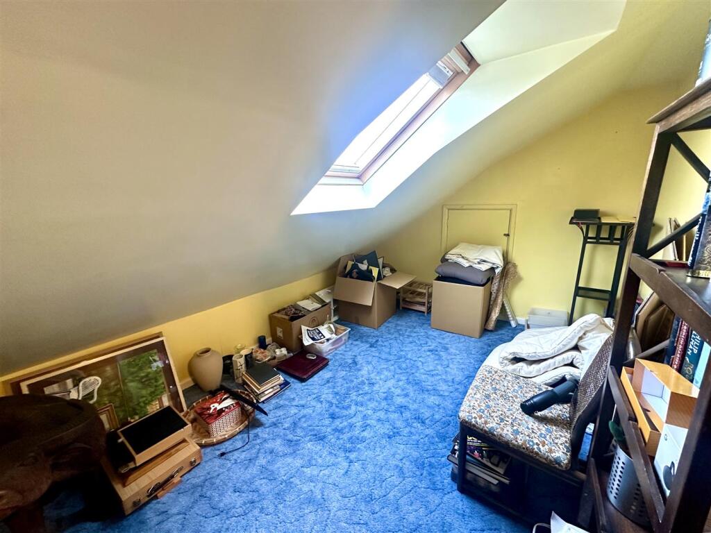 BEDROOM 3
