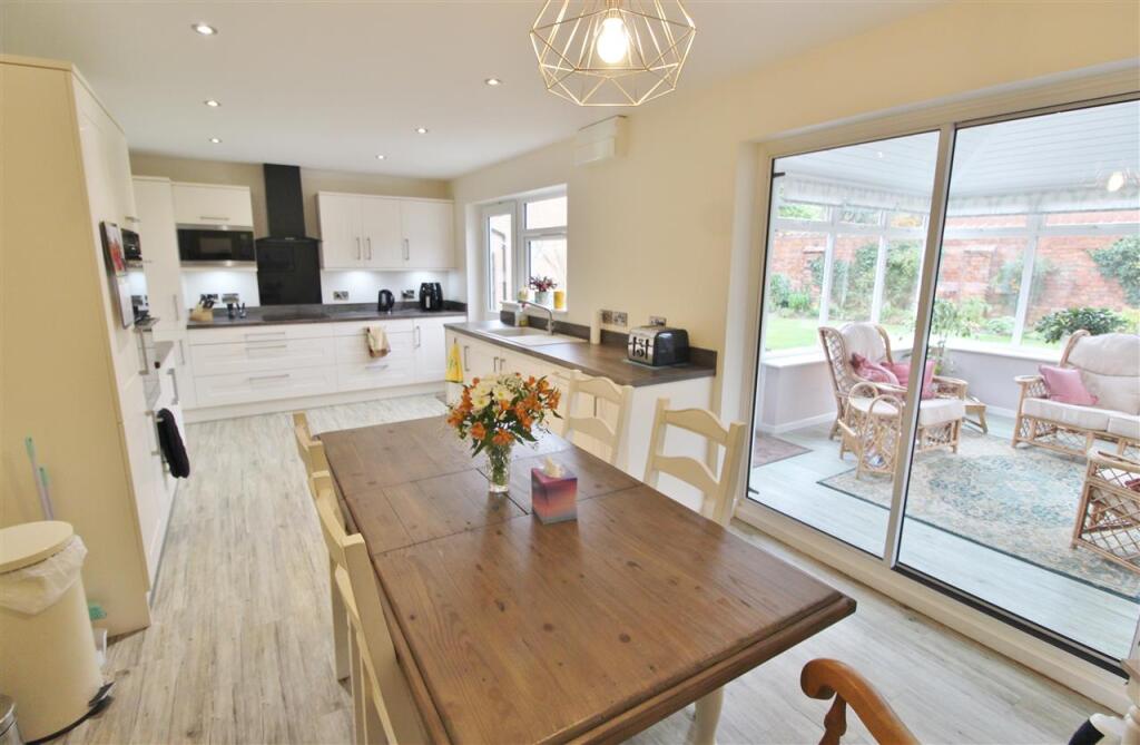 DINING KITCHEN -