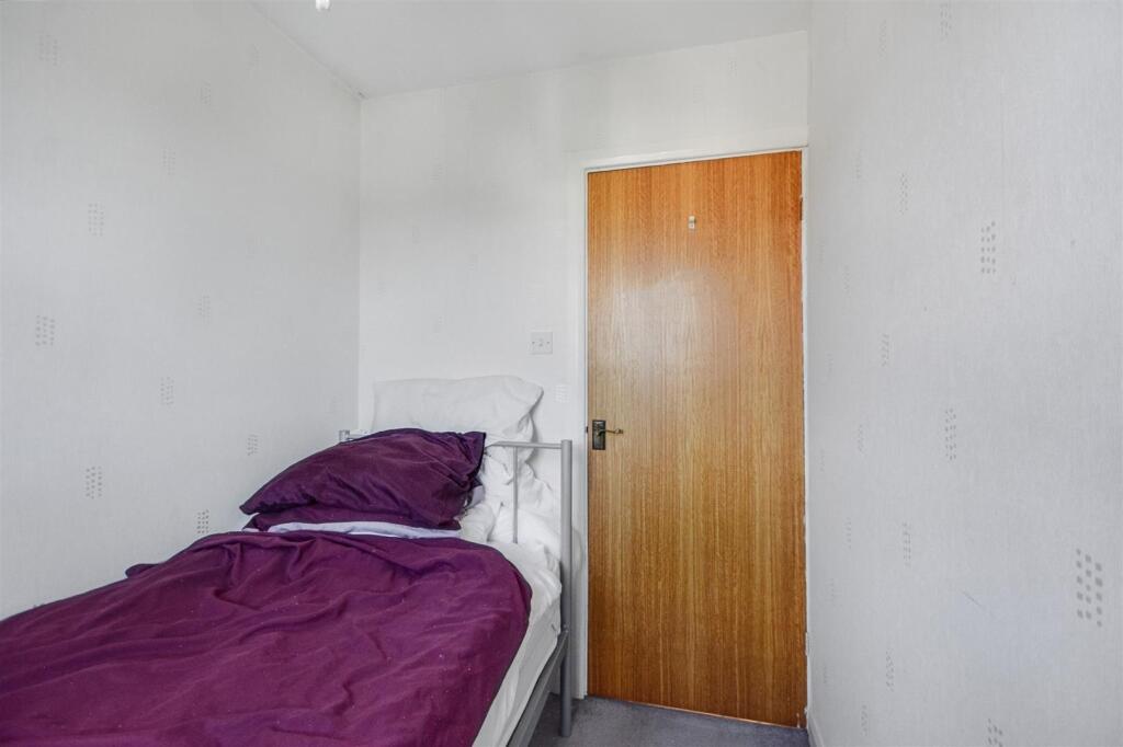 Bedroom 3_2.jpeg