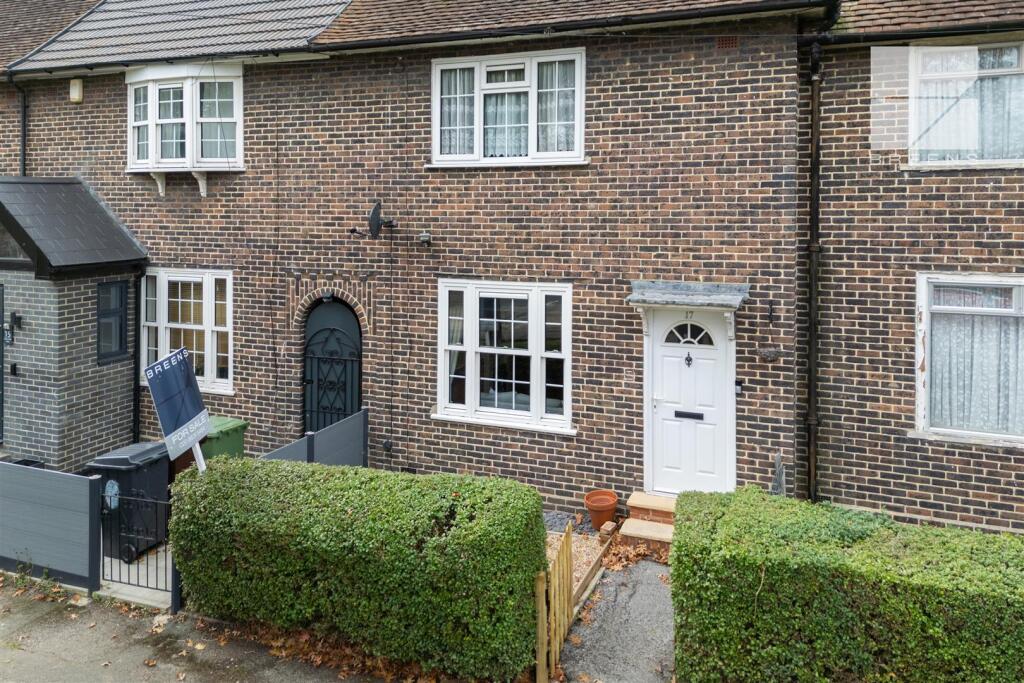 17 Manor Farm Drive_0035.jpg