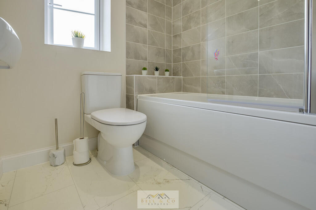 Bathroom 1.2