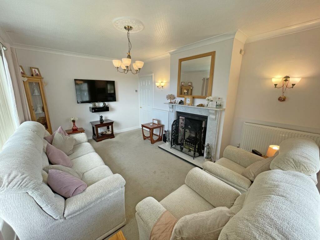 Kingswear Crescent 8 - Lounge Front...jpg