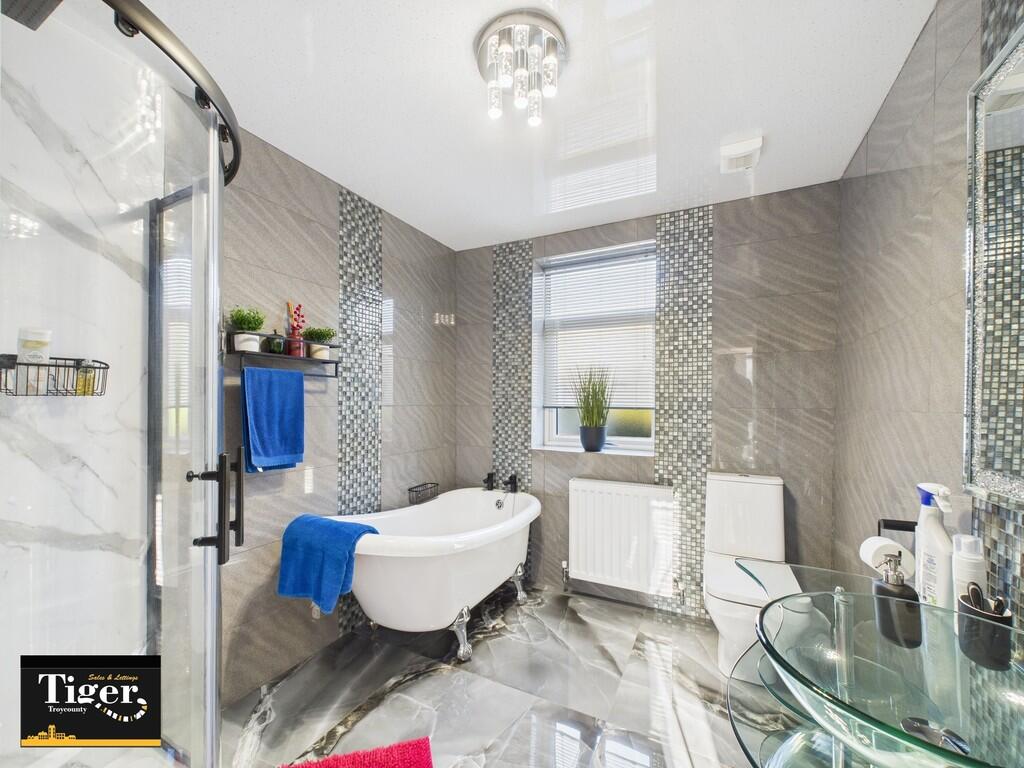 CAM02176G0-PR0514...