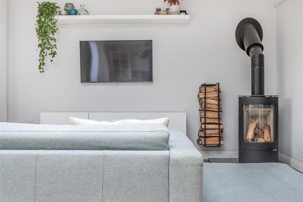 38 Graham Hill Road,Towcester