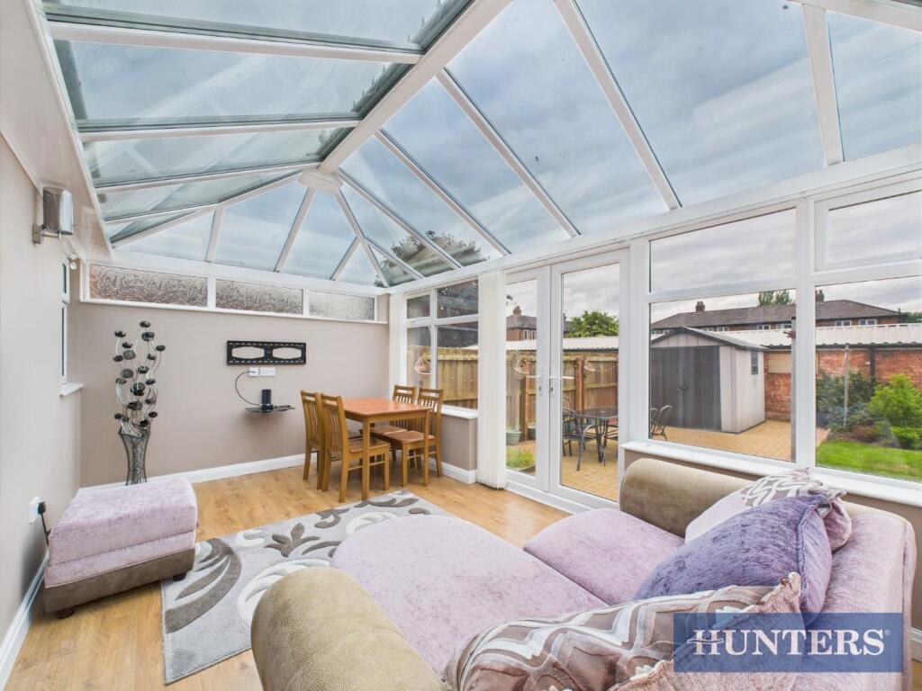 GARDEN ROOM