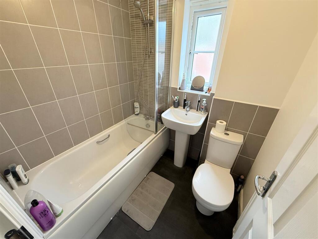 HOUSE BATHROOM