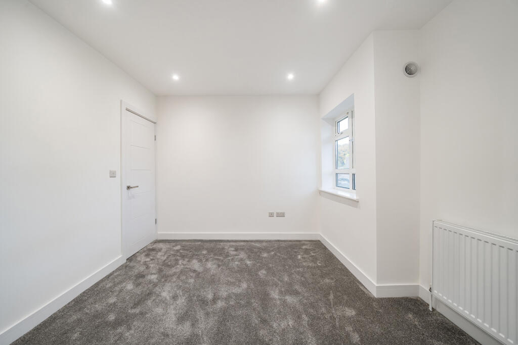 1372080-15-68f79a...