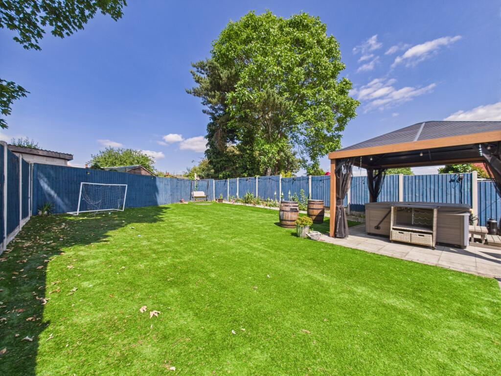 CAM01605G0-PR1025-STILL016